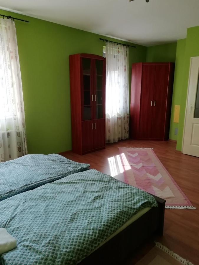 Rokus Apartman Daire Segedin Dış mekan fotoğraf